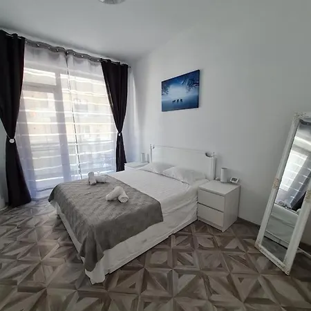 Apartment La Oti&miruna Năvodari